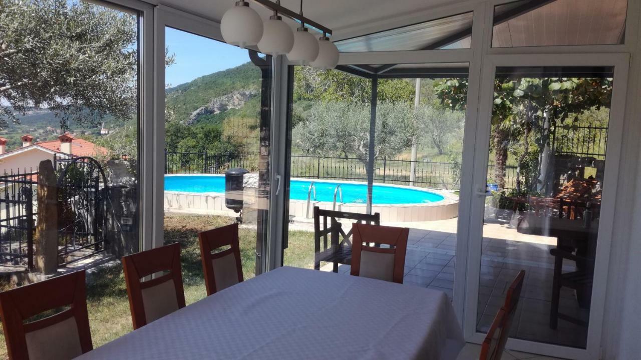 Villa Ceh Gabrovica pri Črnem Kalu 外观 照片